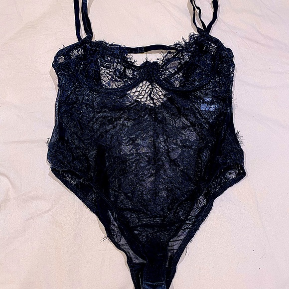 Want My Look Lace Bodysuit (Black) Size Small - Picture 5 of 13